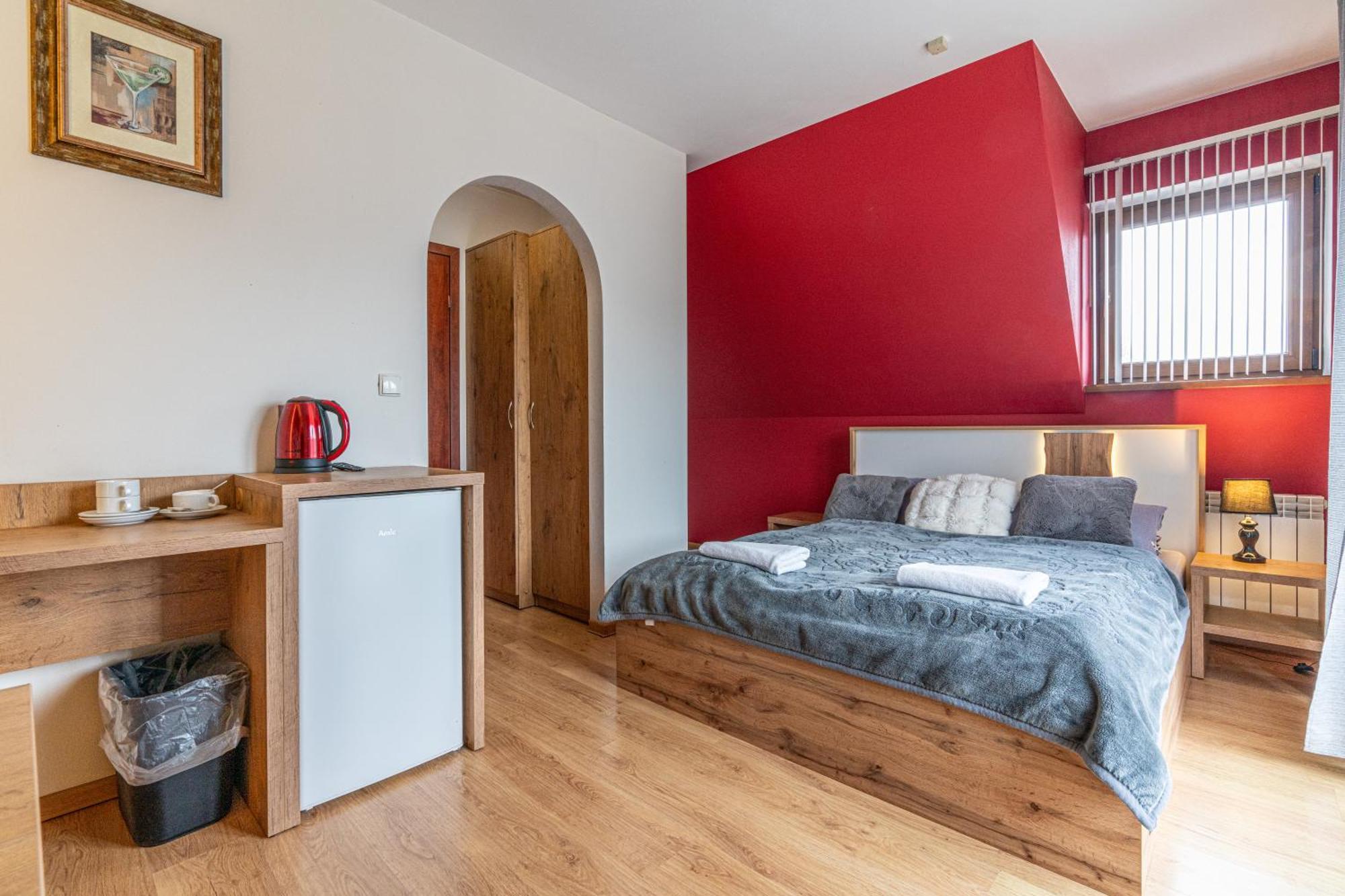 Lesny Dworek Bed & Breakfast