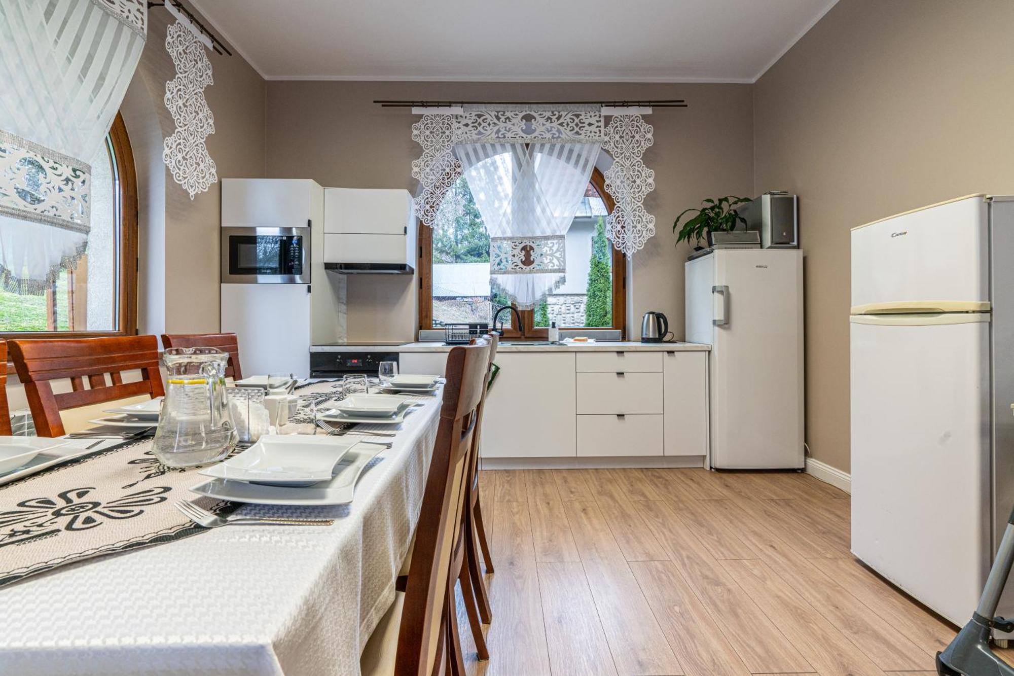 Bed & Breakfast Lesny Dworek *