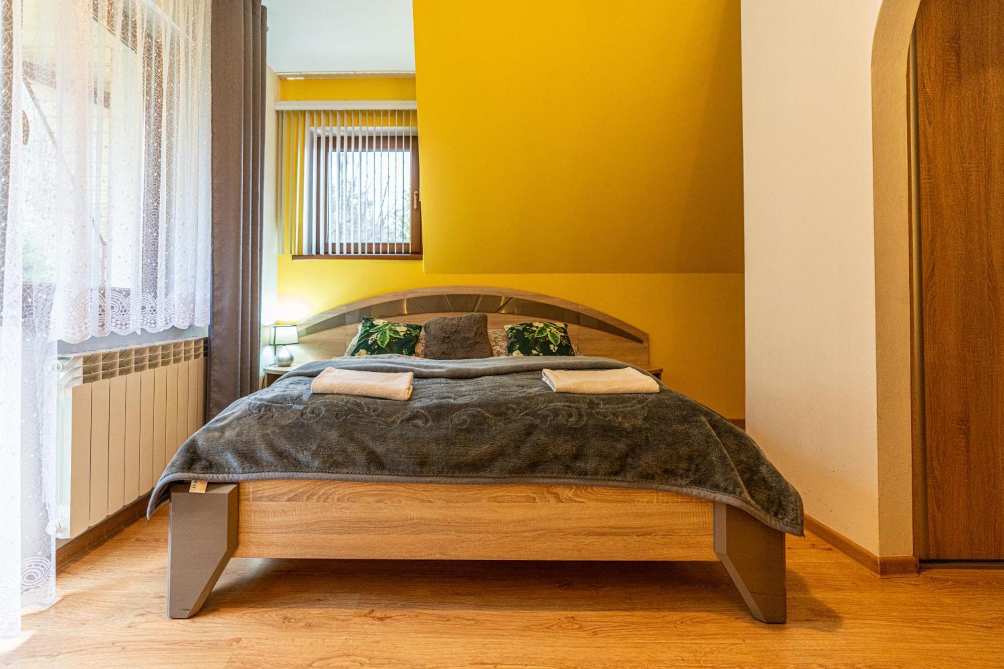 Lesny Dworek Bed & Breakfast
