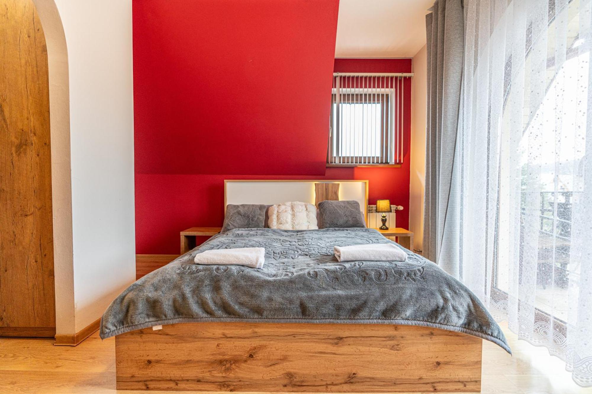 Bed & Breakfast Lesny Dworek